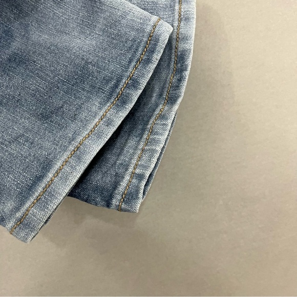 Suko Blue Sequin Light Wash Denim Capris - Picture 9 of 16